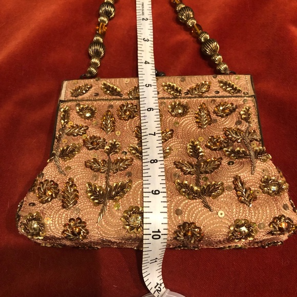 🎉 Host Pick 🎉 Vintage Inspired Beaded Bag - Picture 6 of 7